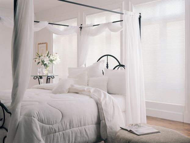 Custom aluminum blinds: Lightlines® by Hunter Douglas
